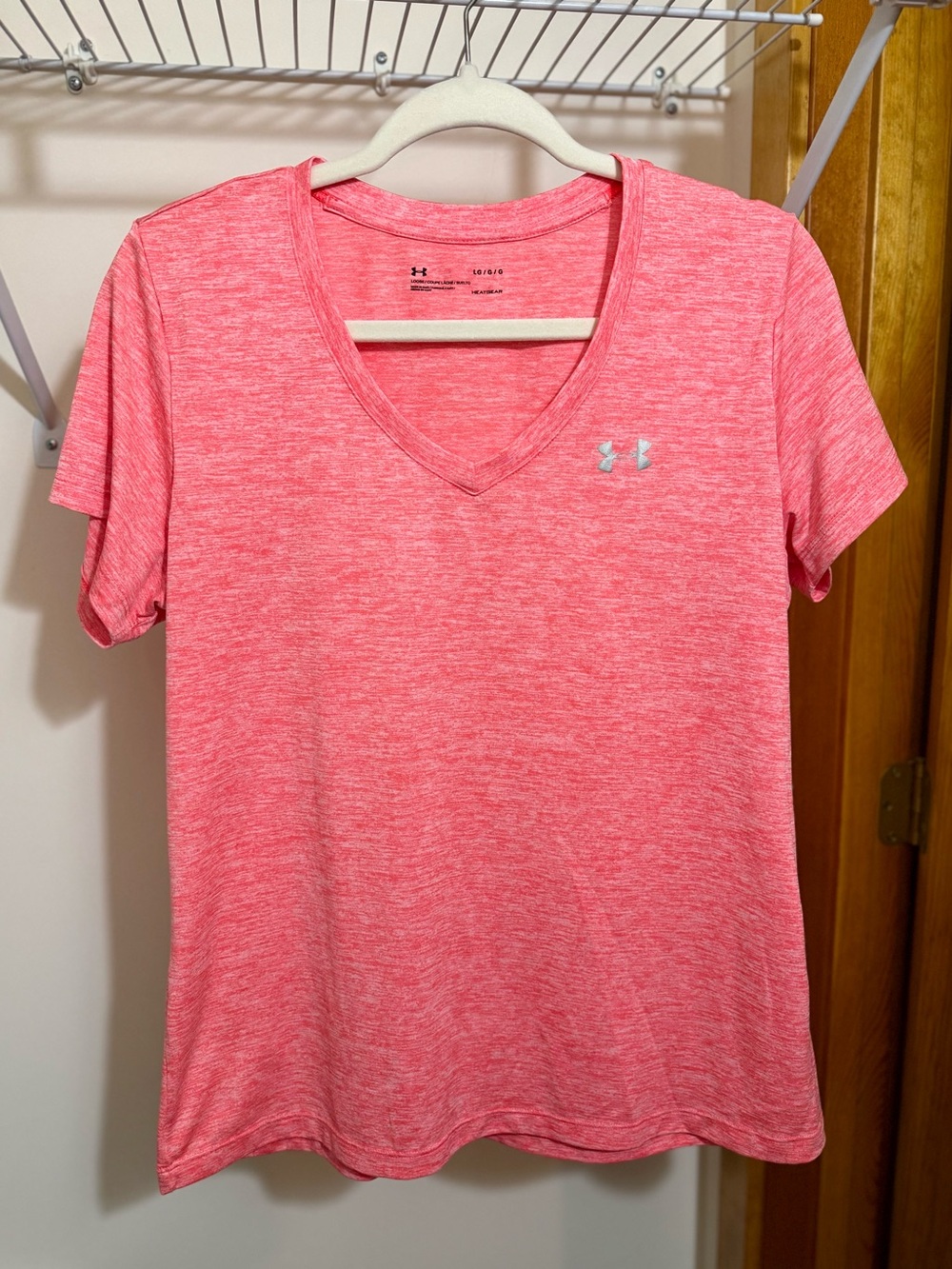 Under Armour Pink Coral V-Neck Short Sleeve Tee - Large
